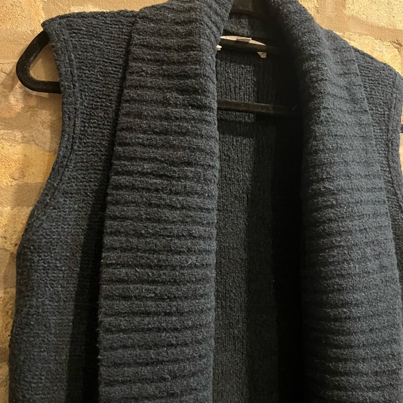 Cozy & Chic Open Front Sweater Vest - LOFT (Size Medium) - Picture 2 of 4